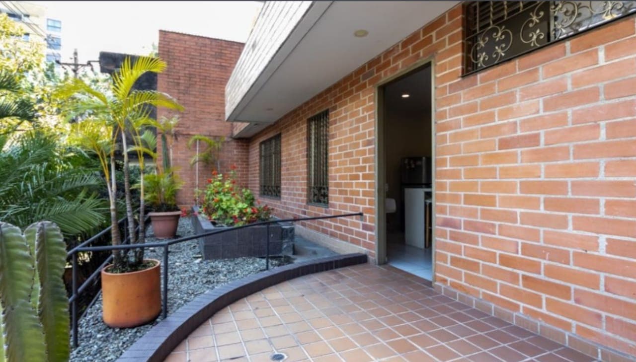 Apartaestudio en arriendo en Los Conquistadores, Laureles, Medellín — foto 4 de 12