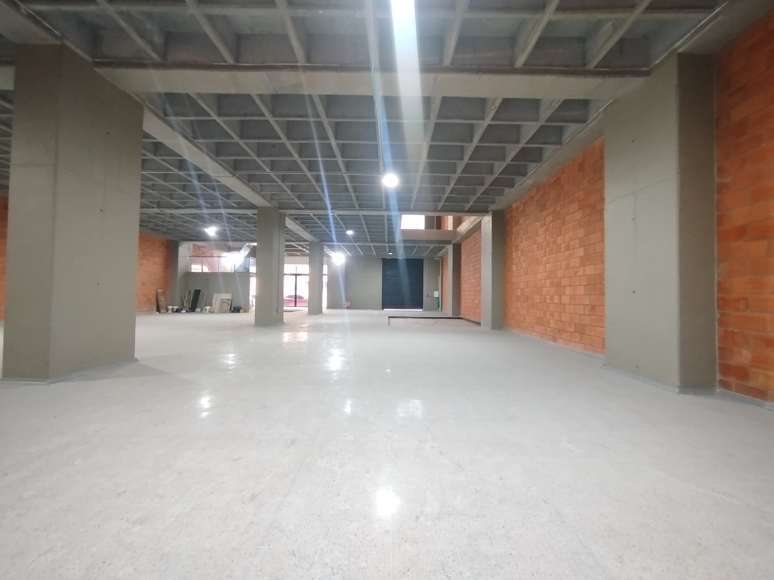 Bodega en arriendo en La Candelaria, Centro, Medellín — foto 4 de 20