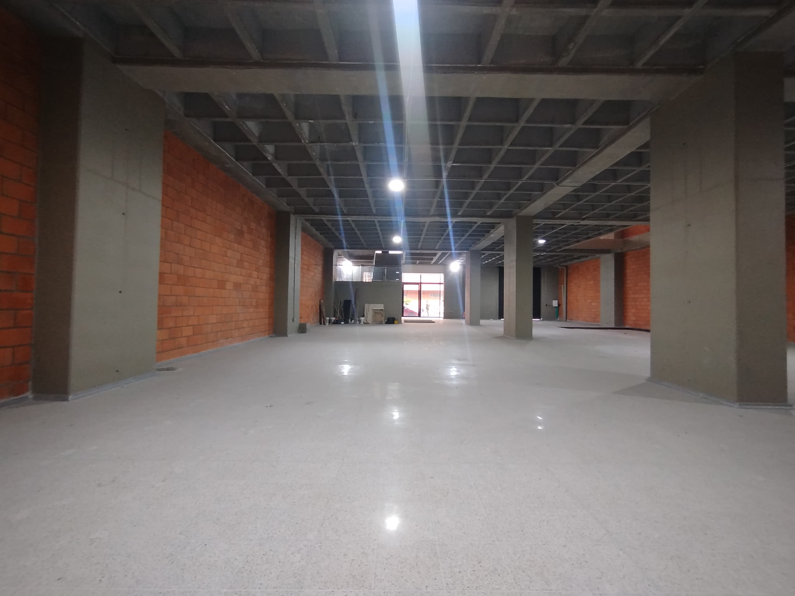 Bodega en arriendo en La Candelaria, Centro, Medellín — foto 5 de 20