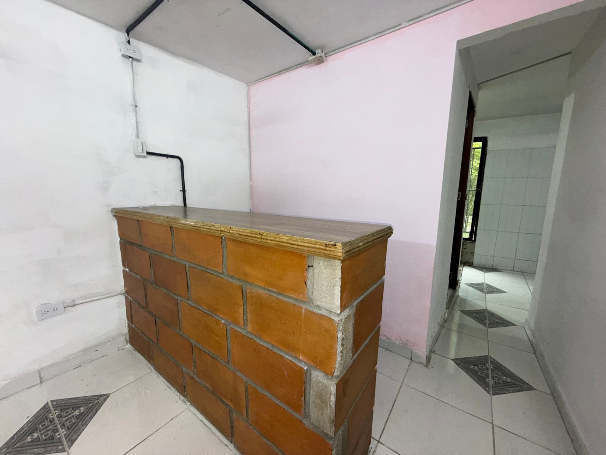 Casa Comercial en arriendo en Buenos Aires, Centro, Medellín — foto 3 de 14