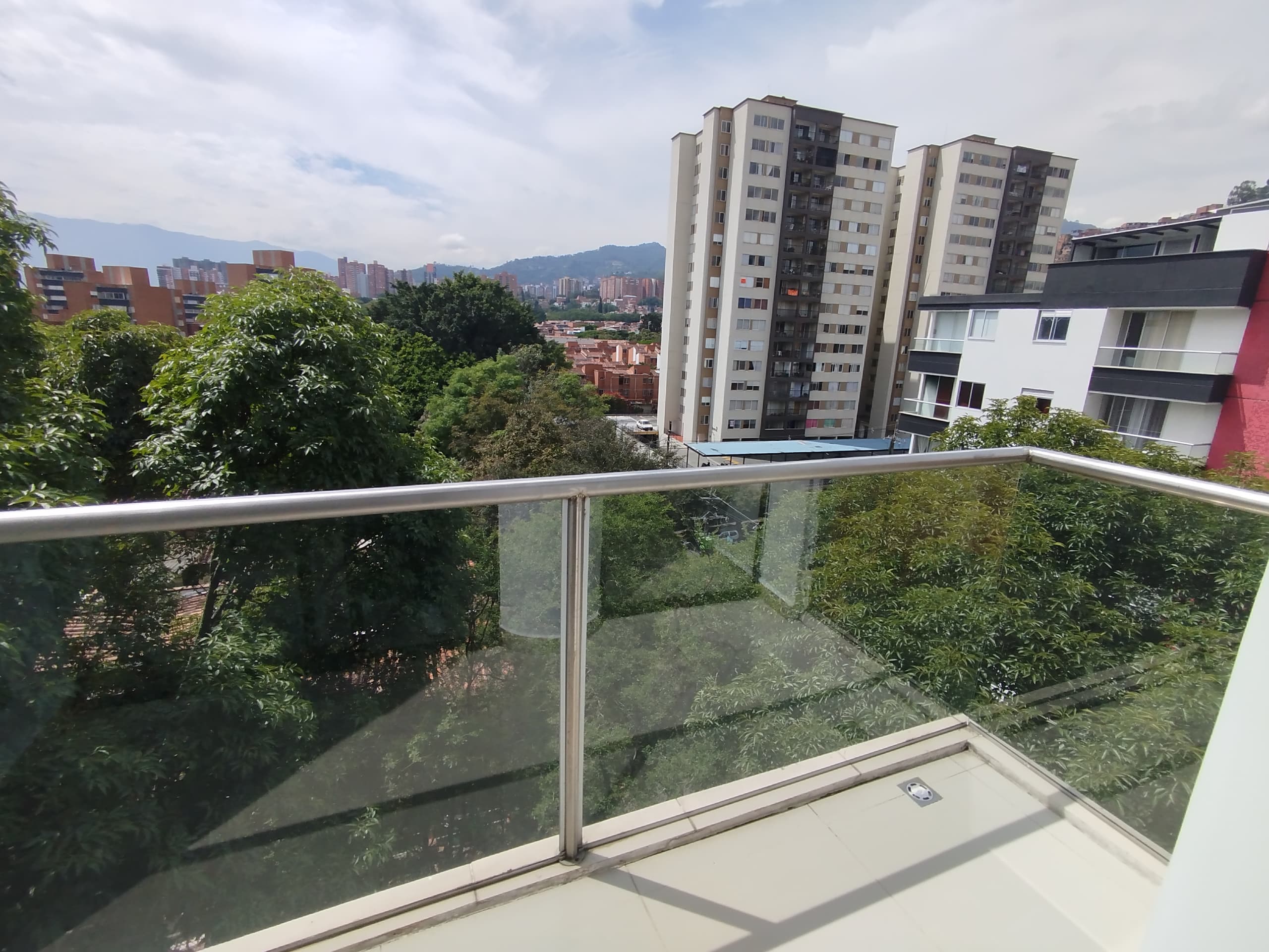 Apartamento en arriendo en Belen, Medellín — foto 2 de 20