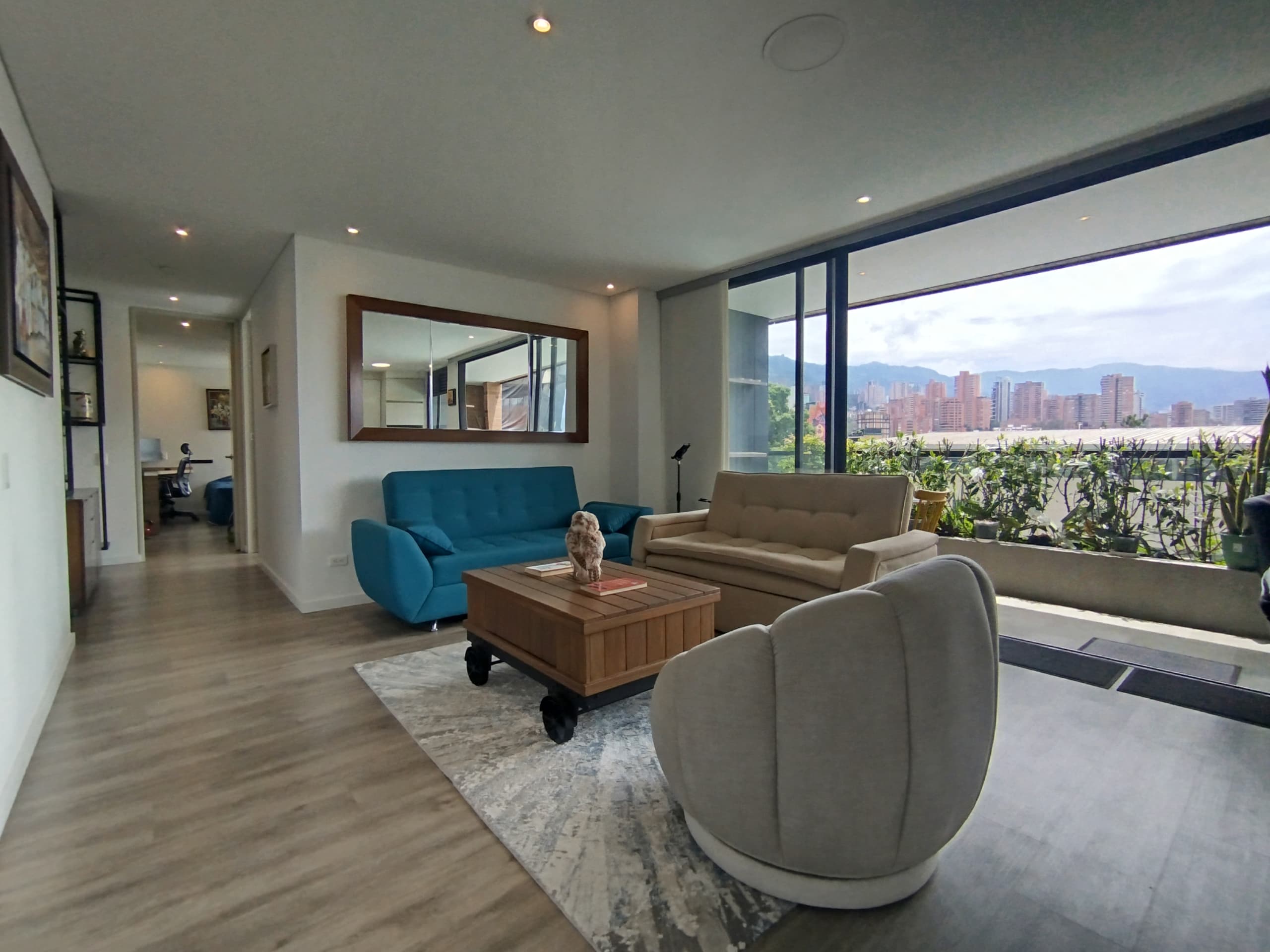 Apartamento en arriendo en Lalinde, Poblado, Medellín — foto 2 de 20