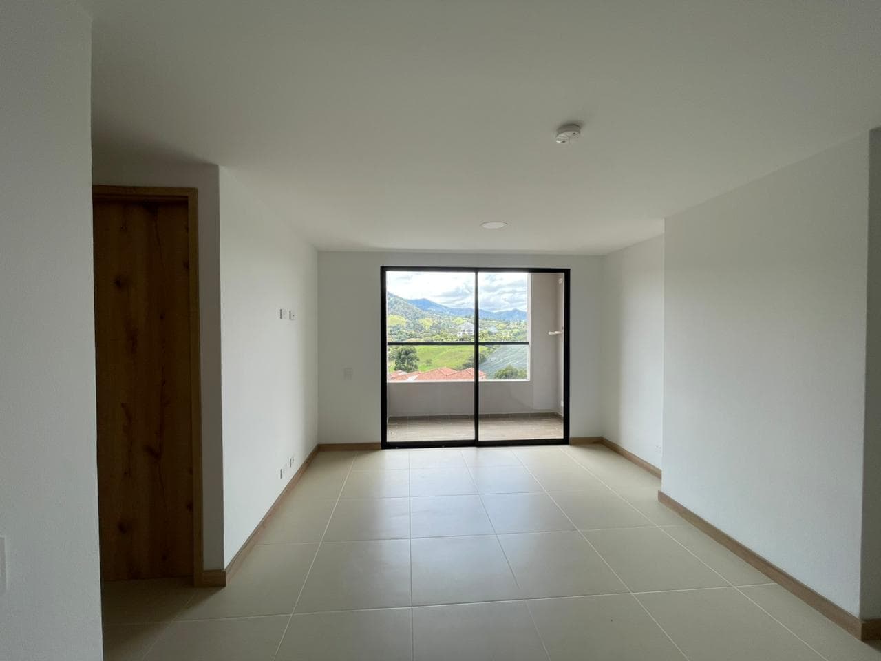 Apartamento en arriendo en De Vivoral, El Carmen De Viboral — foto 3 de 13