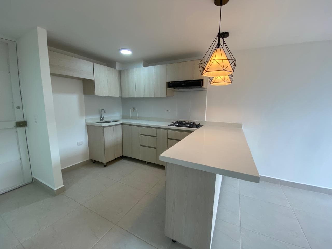 Apartamento en arriendo en Cañaveralejo, Sabaneta — foto 3 de 17