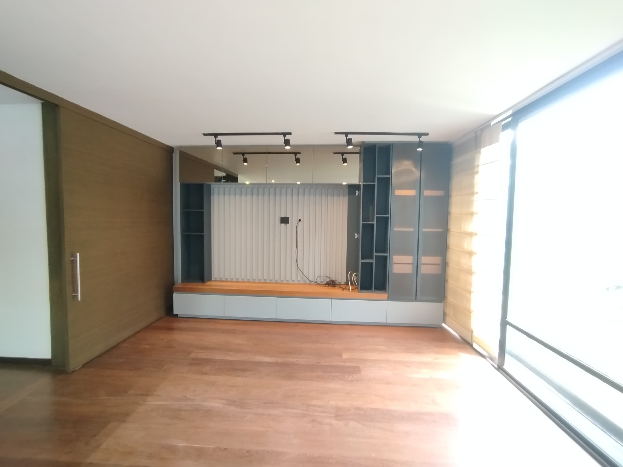 Apartamento en arriendo en La Tomatera, Poblado, Medellín — foto 3 de 20