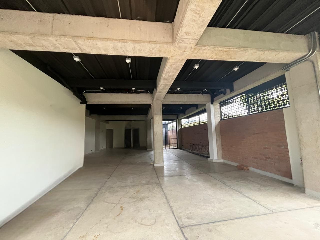 Local en arriendo en La Ceja — foto 3 de 20
