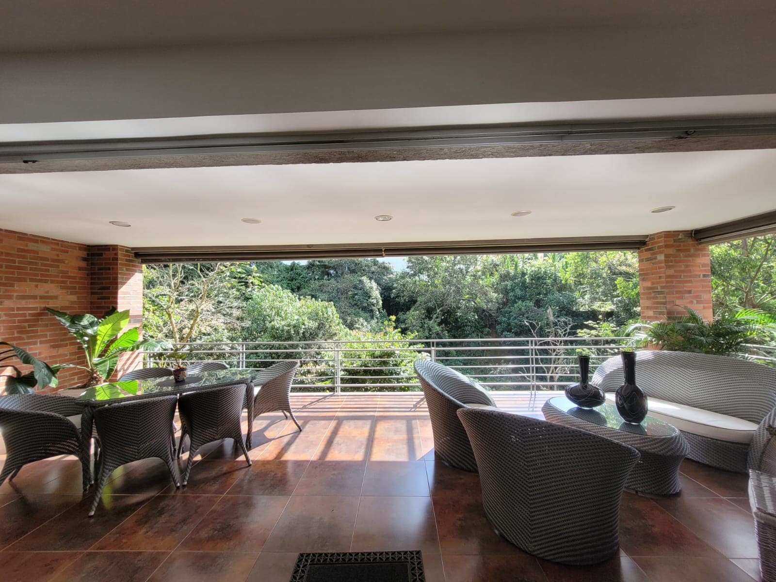 Casa Vivienda en arriendo en Loma de los Benedictinos, Envigado — foto 1 de 20