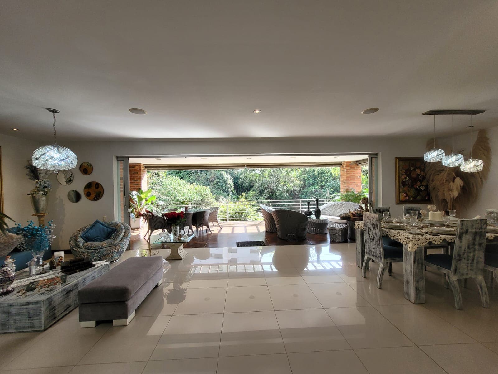Casa Vivienda en arriendo en Loma de los Benedictinos, Envigado — foto 2 de 20