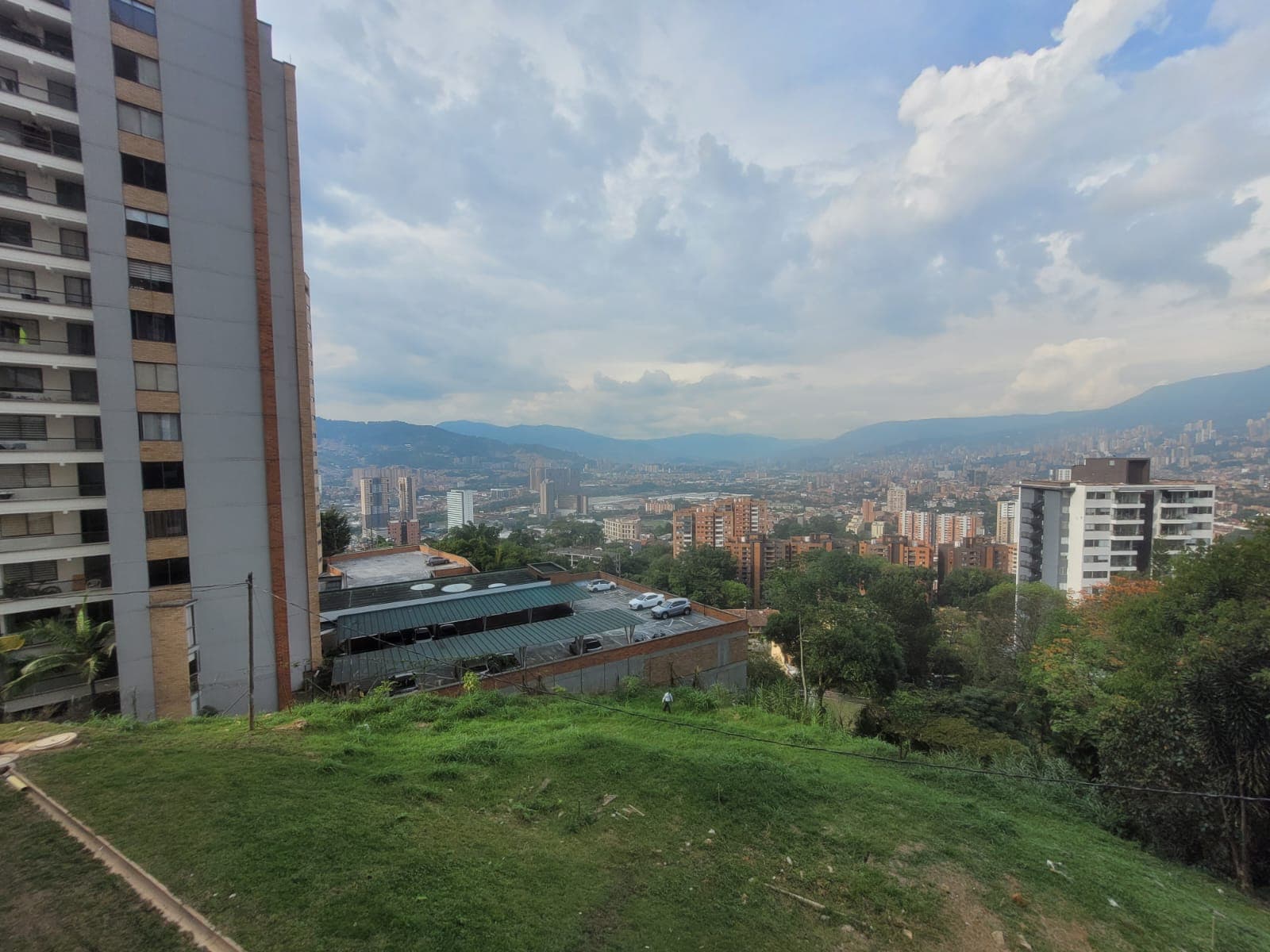 Apartamento en arriendo en La Cuenca, Envigado — foto 1 de 20