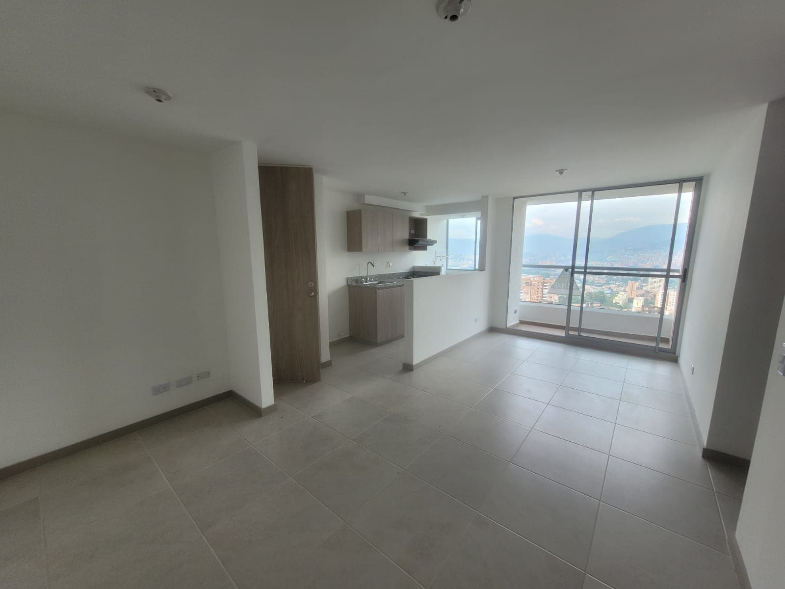 Apartamento en arriendo en La Cuenca, Envigado — foto 5 de 20