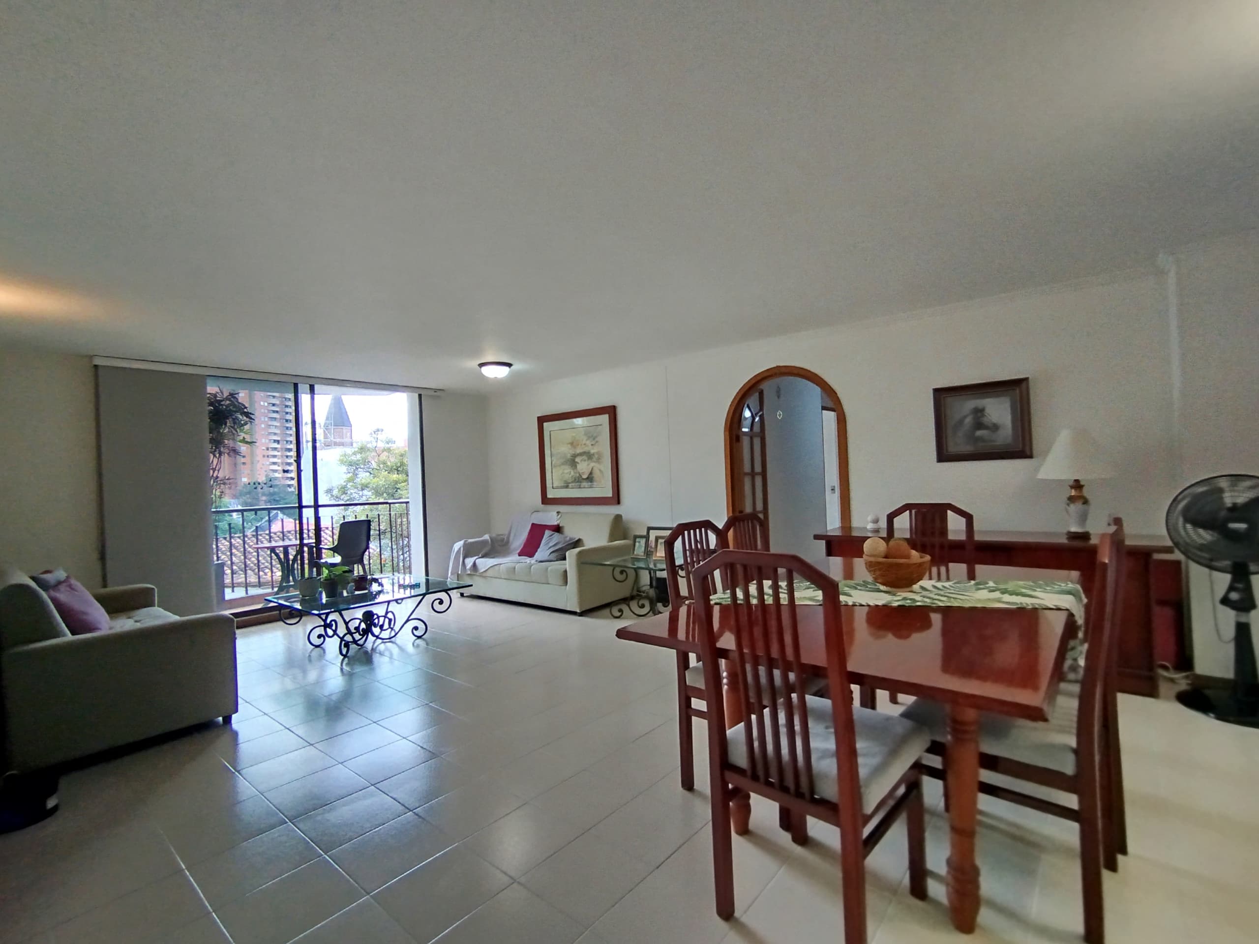 Apartamento en arriendo en Los Gonzalez, Poblado, Medellín — foto 2 de 20