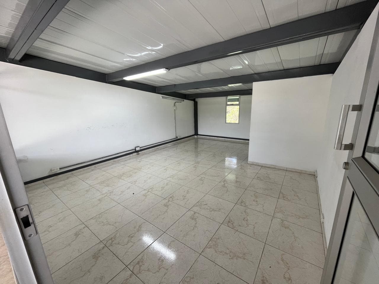 Local en arriendo en La Ceja — foto 4 de 12