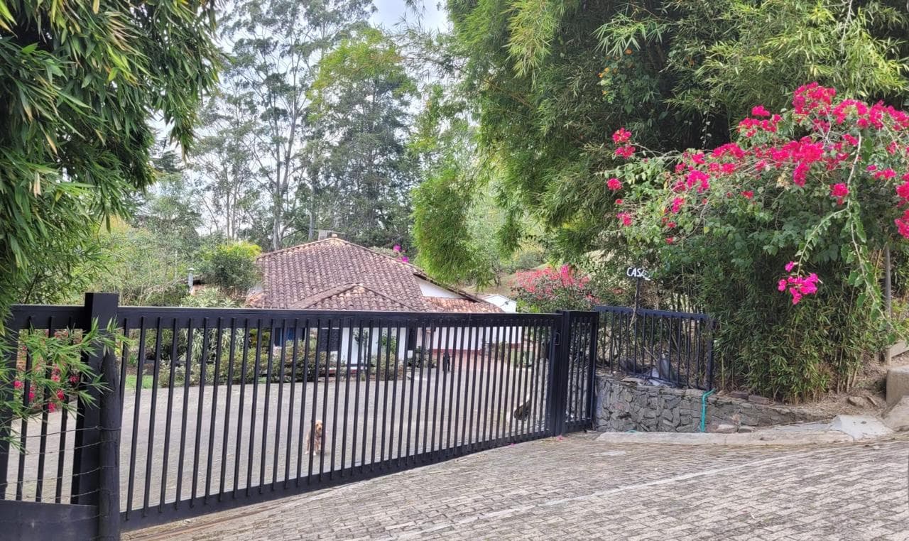 Casa Campestre en arriendo en La Ceja — foto 1 de 20