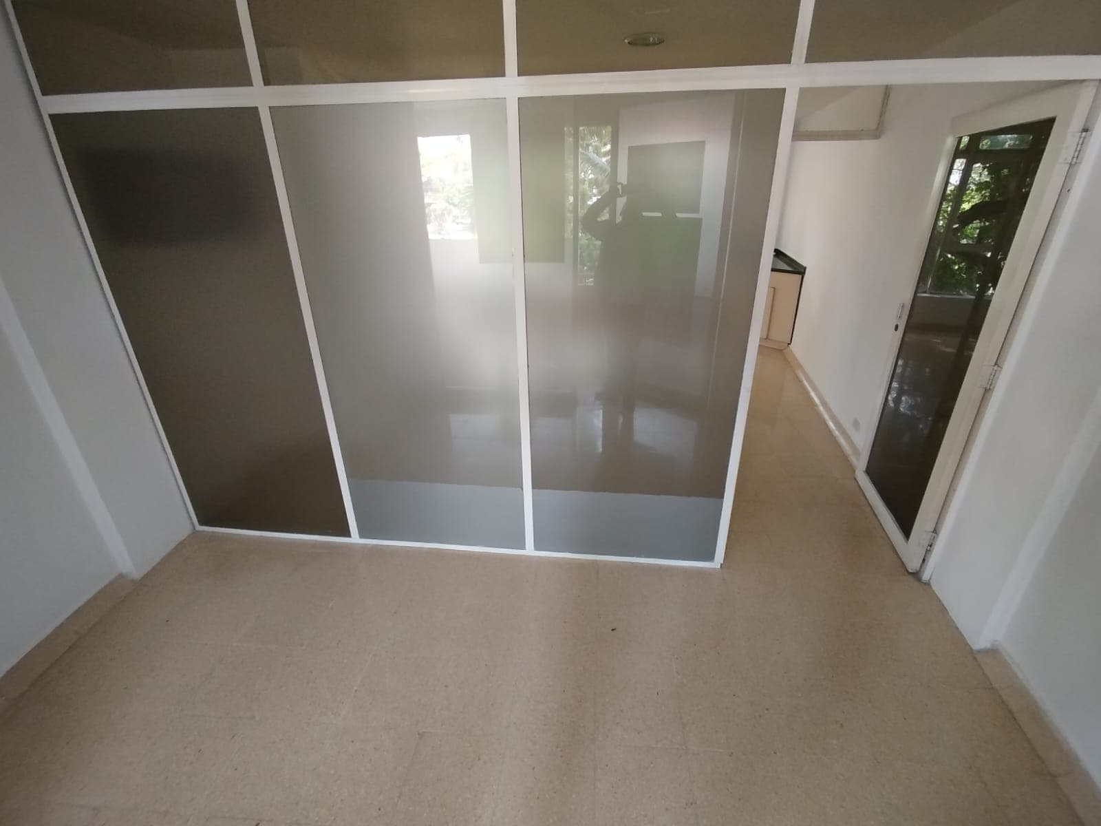 Oficina en arriendo en Laureles, Medellín — foto 5 de 12