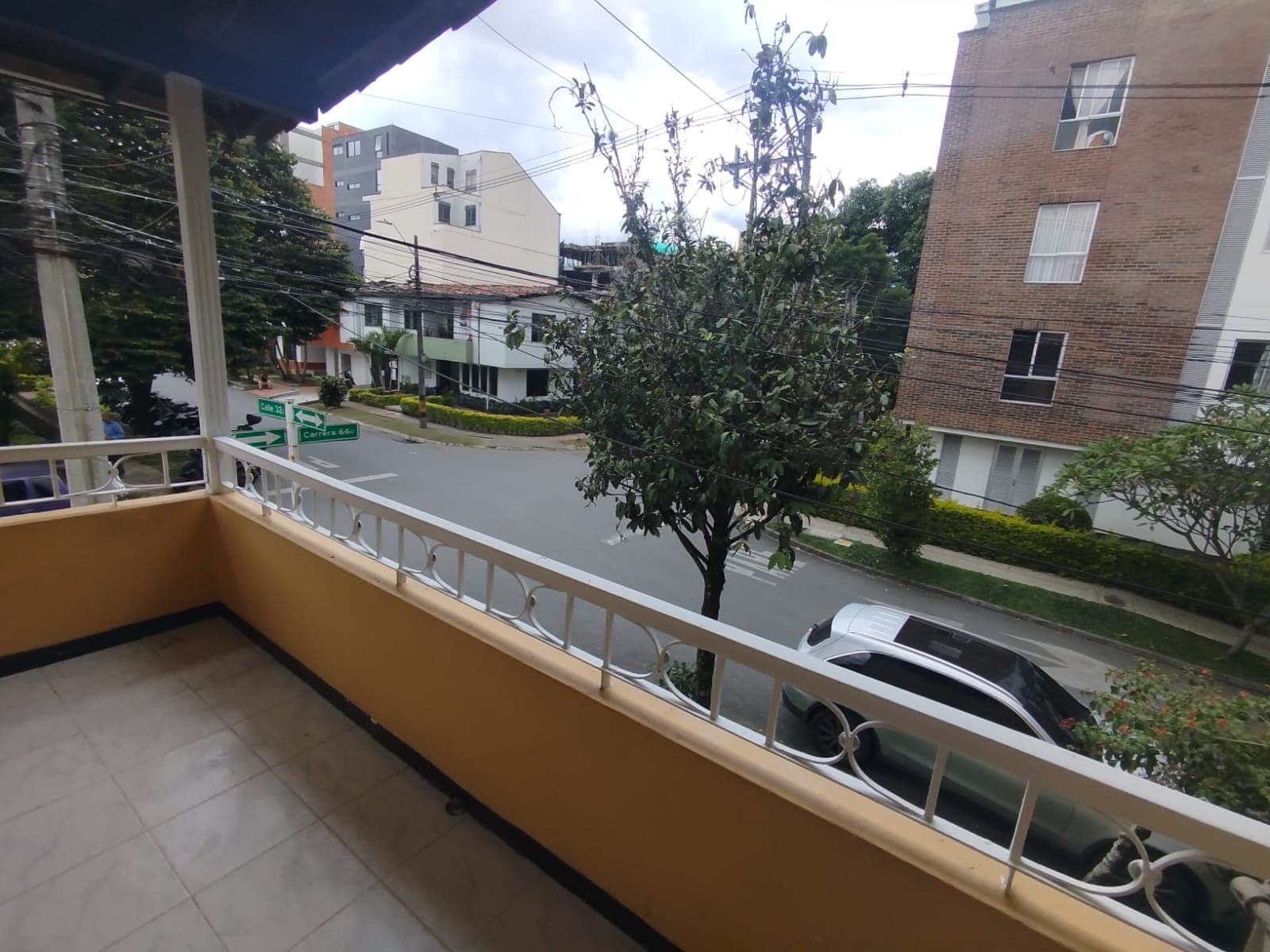 Casa Vivienda en arriendo en Rosales, Belen, Medellín — foto 1 de 20