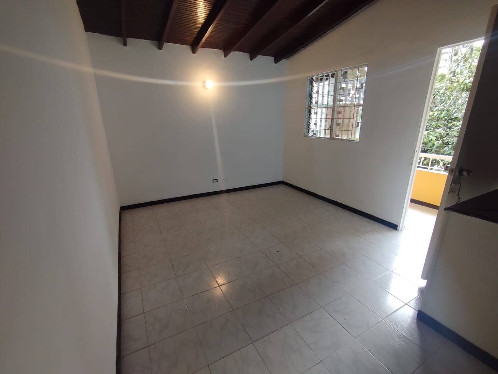 Casa Vivienda en arriendo en Rosales, Belen, Medellín — foto 2 de 20