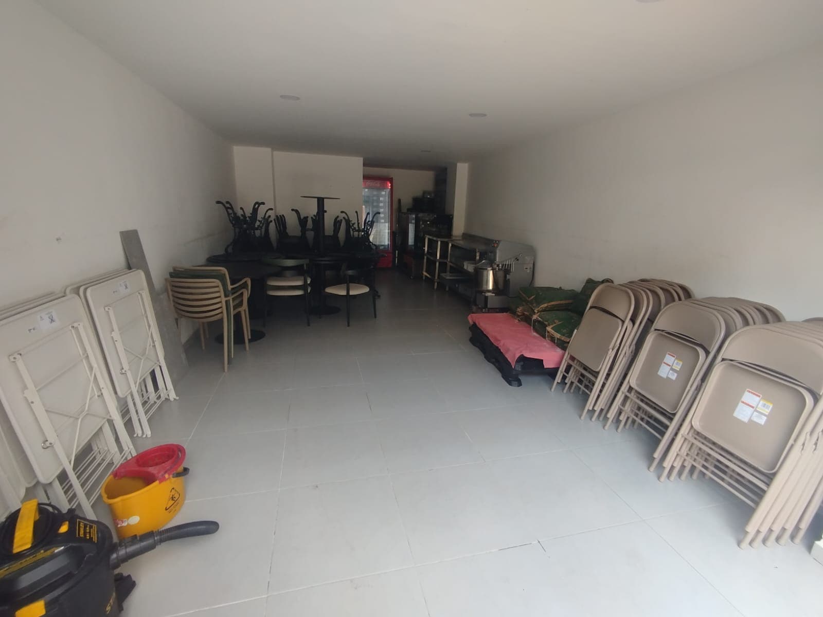 Local en arriendo en Belen, Medellín — foto 1 de 8