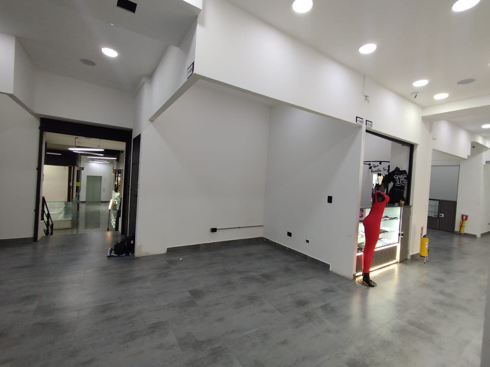 Local en arriendo en Med, Centro, Medellín — foto 2 de 8
