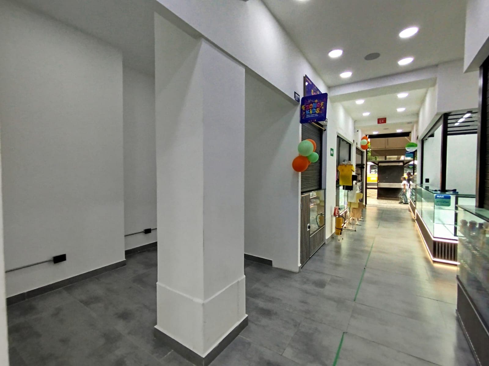 Local en arriendo en Med, Centro, Medellín — foto 2 de 10