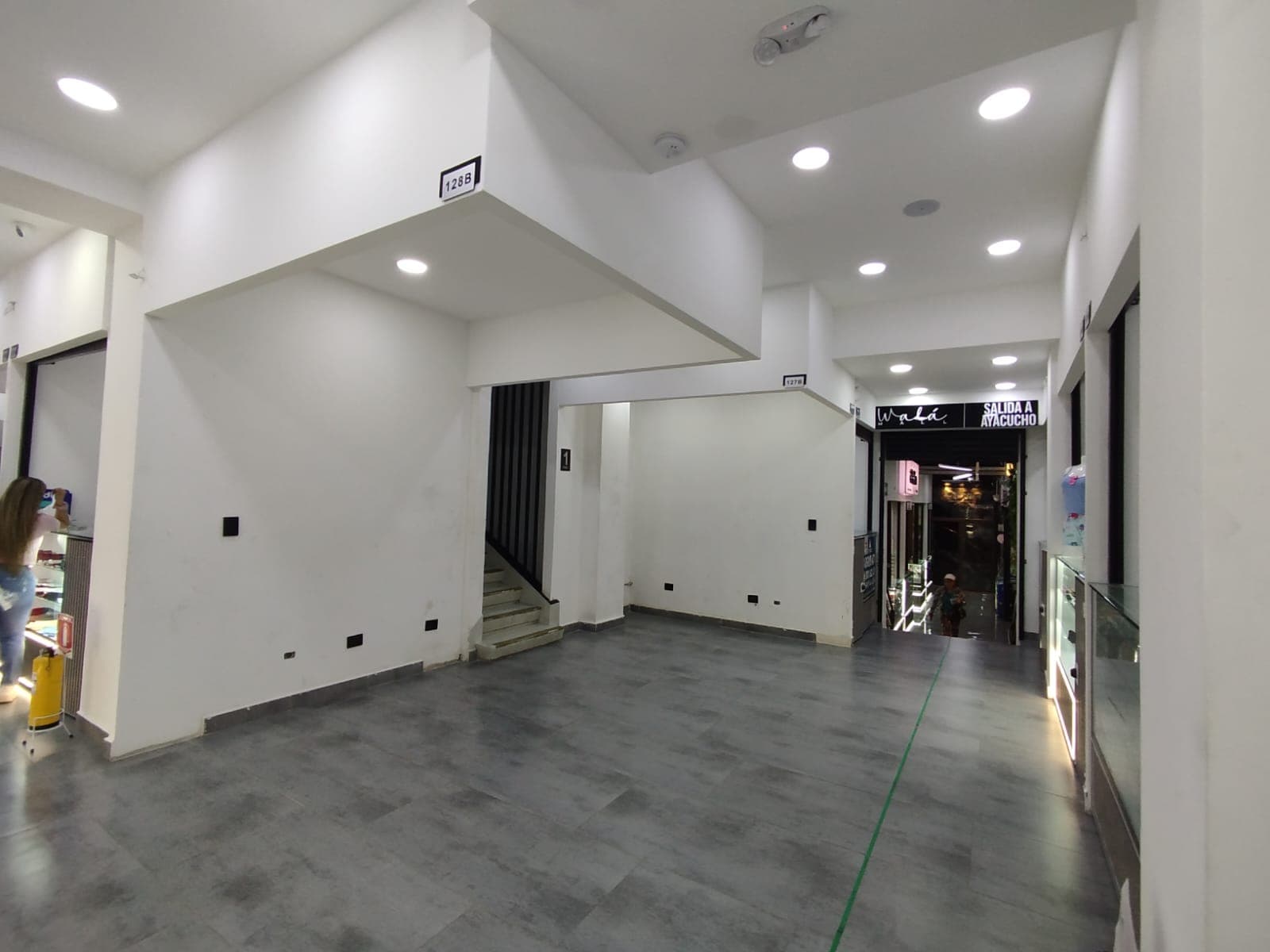 Local en arriendo en Med, Centro, Medellín — foto 2 de 8