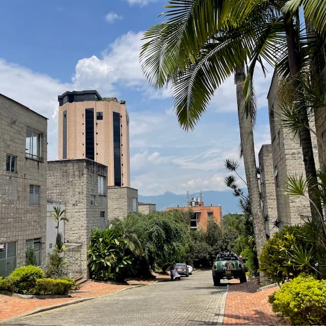 Casa Vivienda en arriendo en La Cola del Zorro, Poblado, Medellín — foto 2 de 20