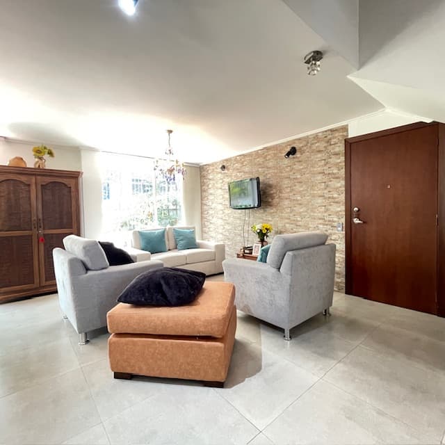 Casa Vivienda en arriendo en La Cola del Zorro, Poblado, Medellín — foto 4 de 20