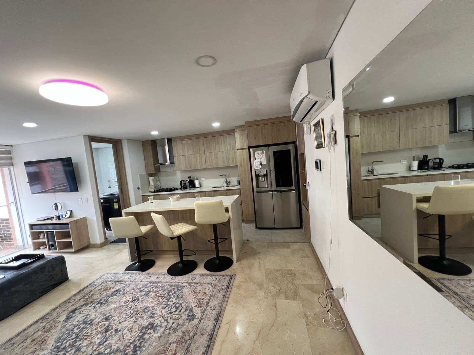 Apartamento en arriendo en Laureles, Medellín — foto 1 de 15