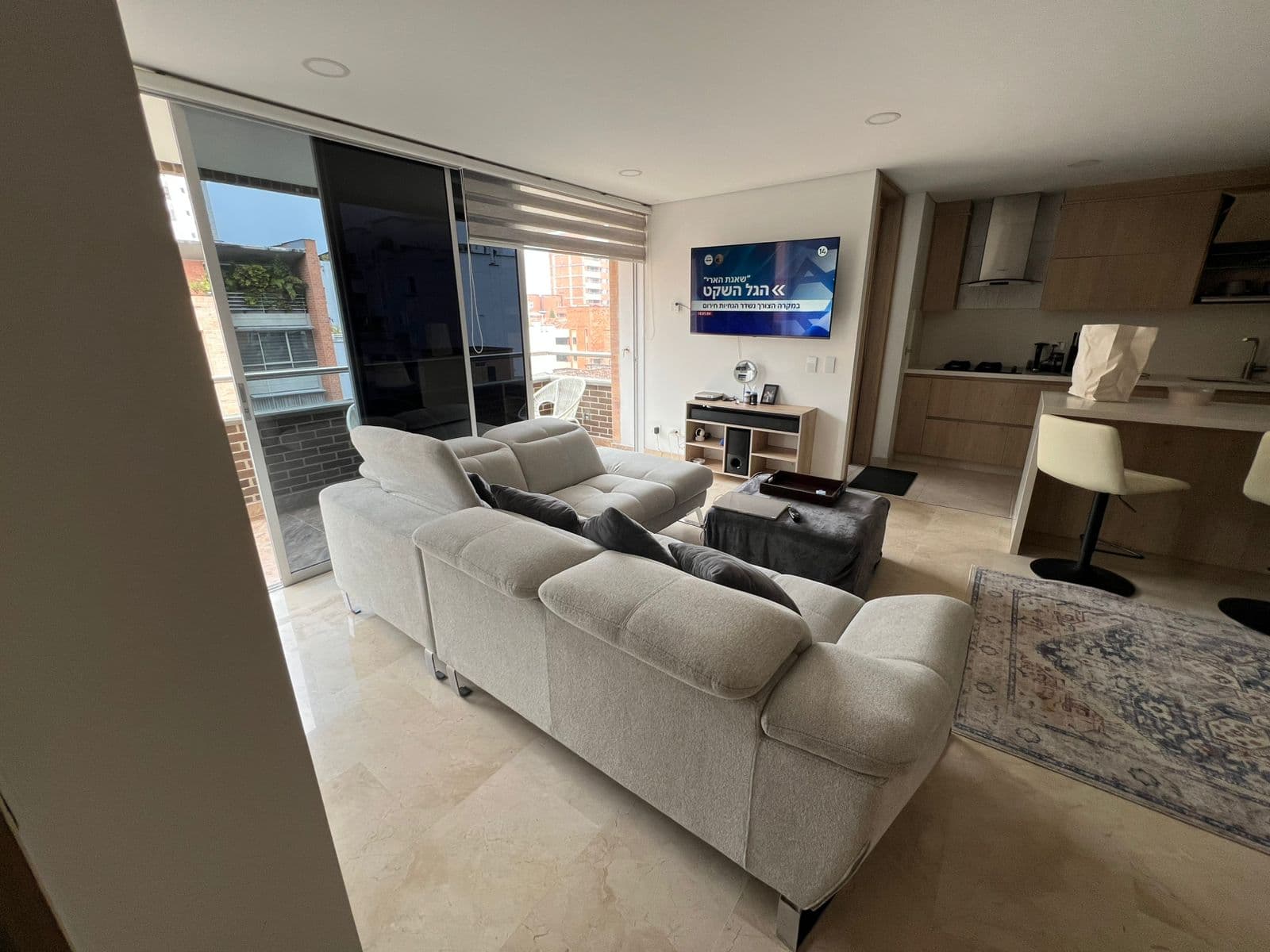 Apartamento en arriendo en Laureles, Medellín — foto 2 de 15