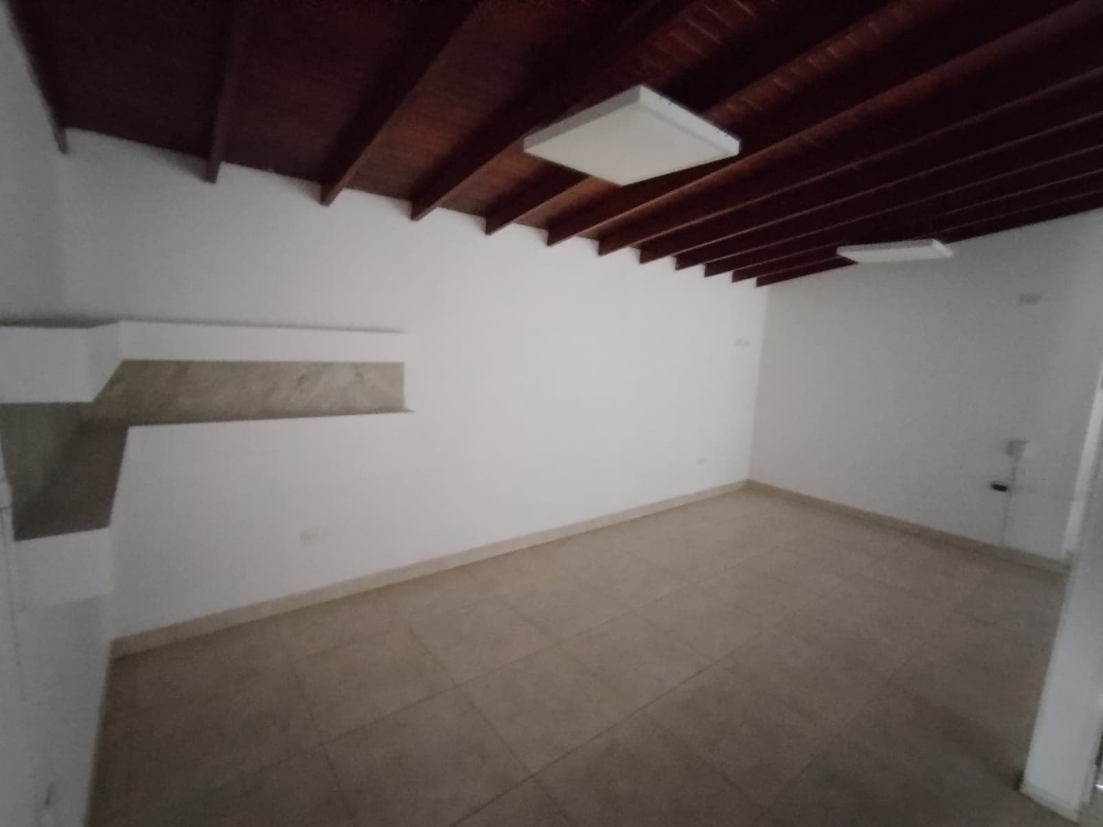 Casa Comercial en arriendo en Belen La Castellana, Suroccidental, Medellín — foto 1 de 20