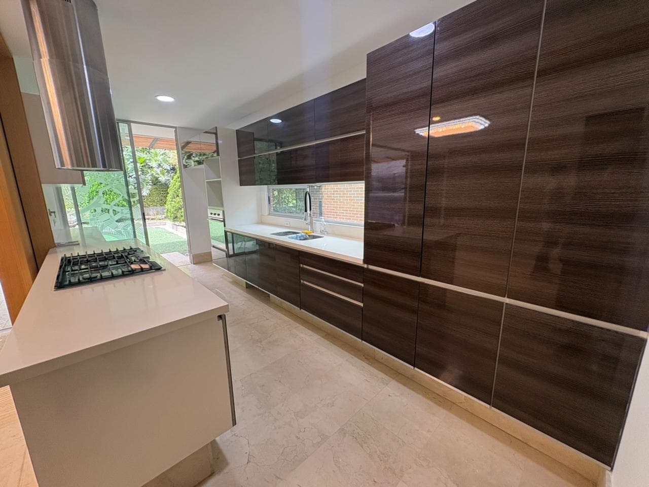 Casa Vivienda en arriendo en Loma El Atravezado, Envigado — foto 4 de 20