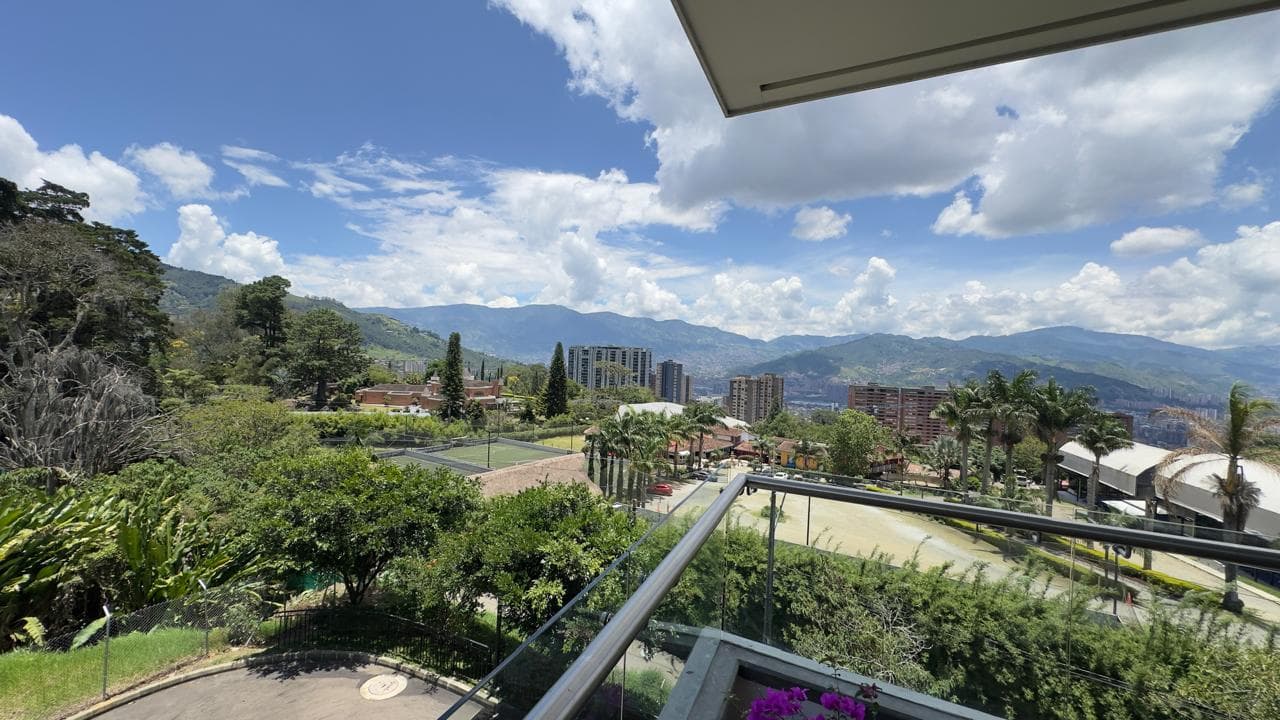 Apartamento en arriendo en El Escobero, Envigado — foto 1 de 20