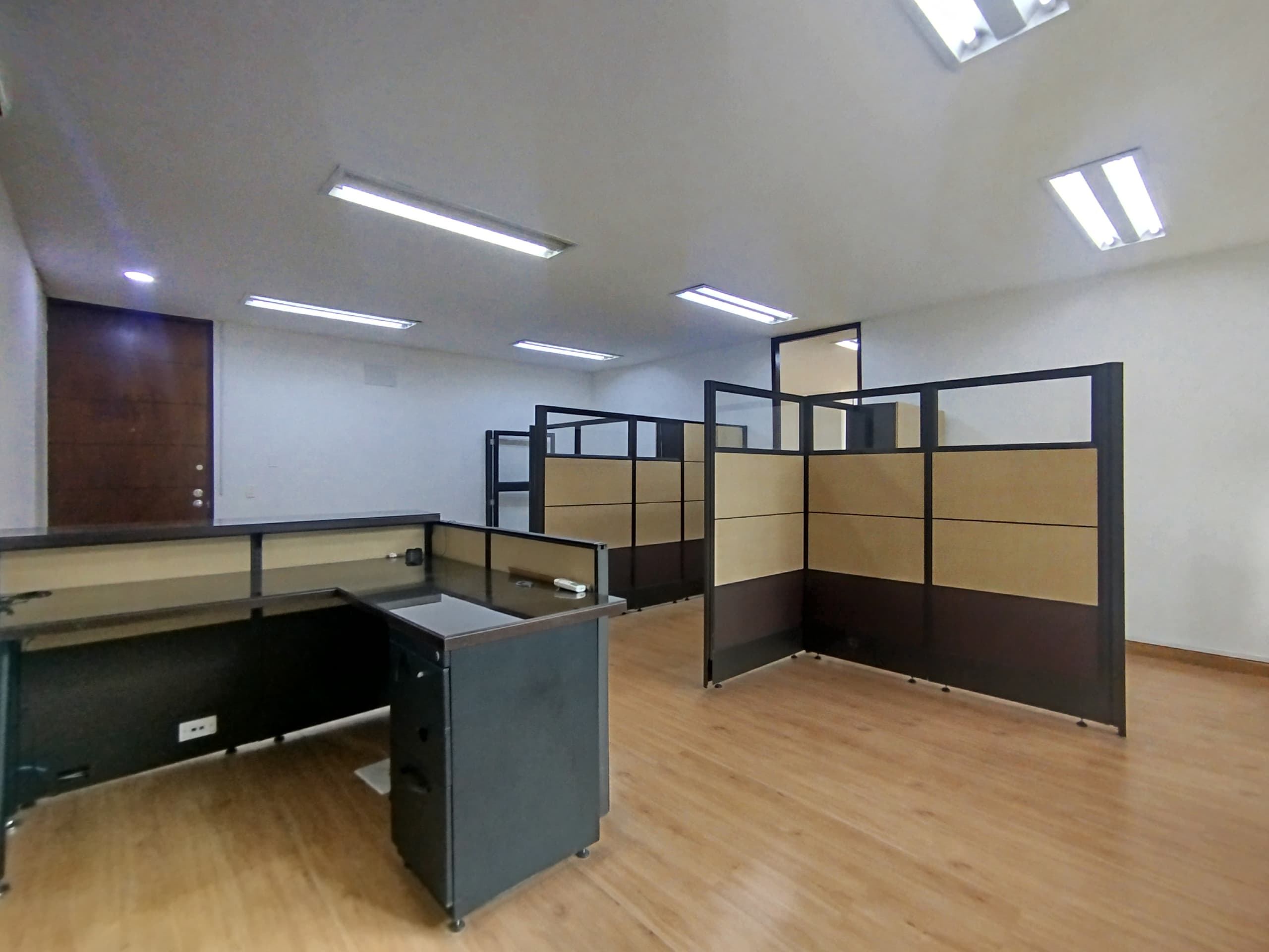 Oficina en arriendo en Milla De Oro, Poblado, Medellín — foto 3 de 15
