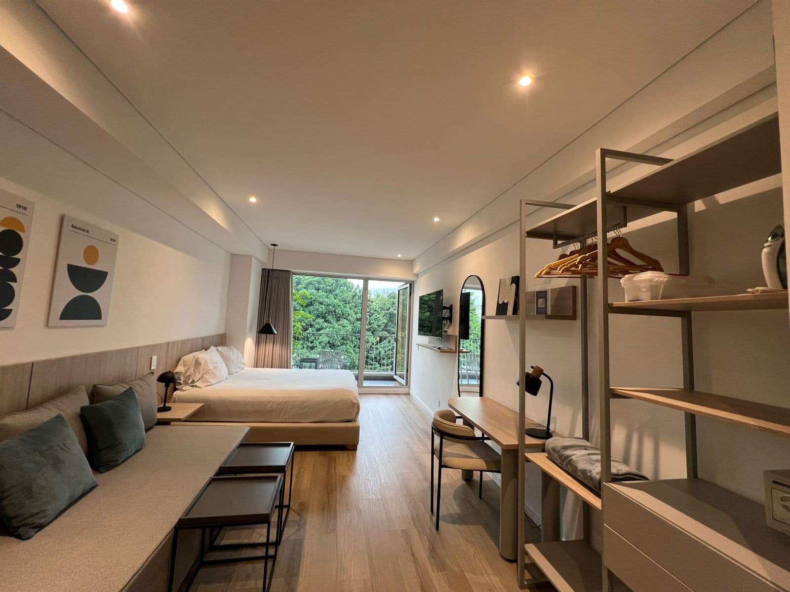 Apartaestudio en arriendo en Unicentro, Laureles, Medellín — foto 3 de 11