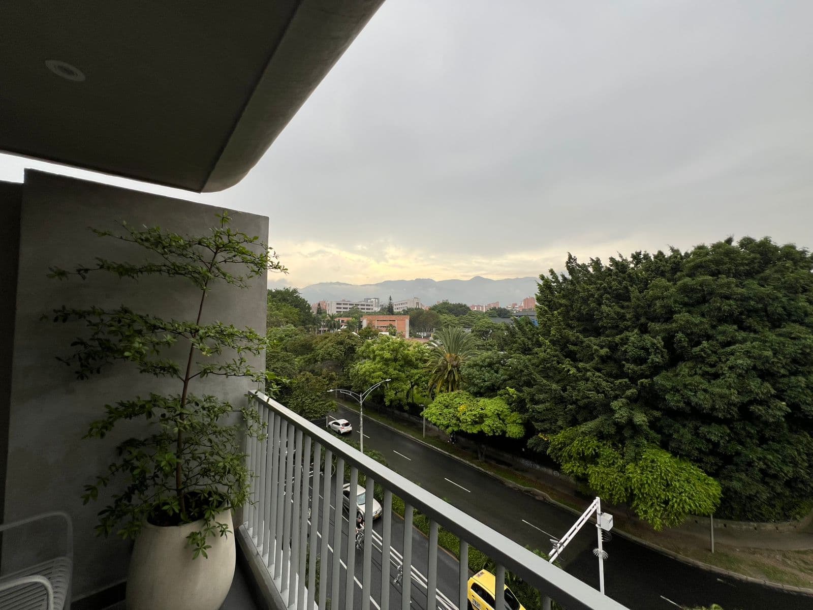 Apartaestudio en arriendo en Unicentro, Laureles, Medellín — foto 5 de 11