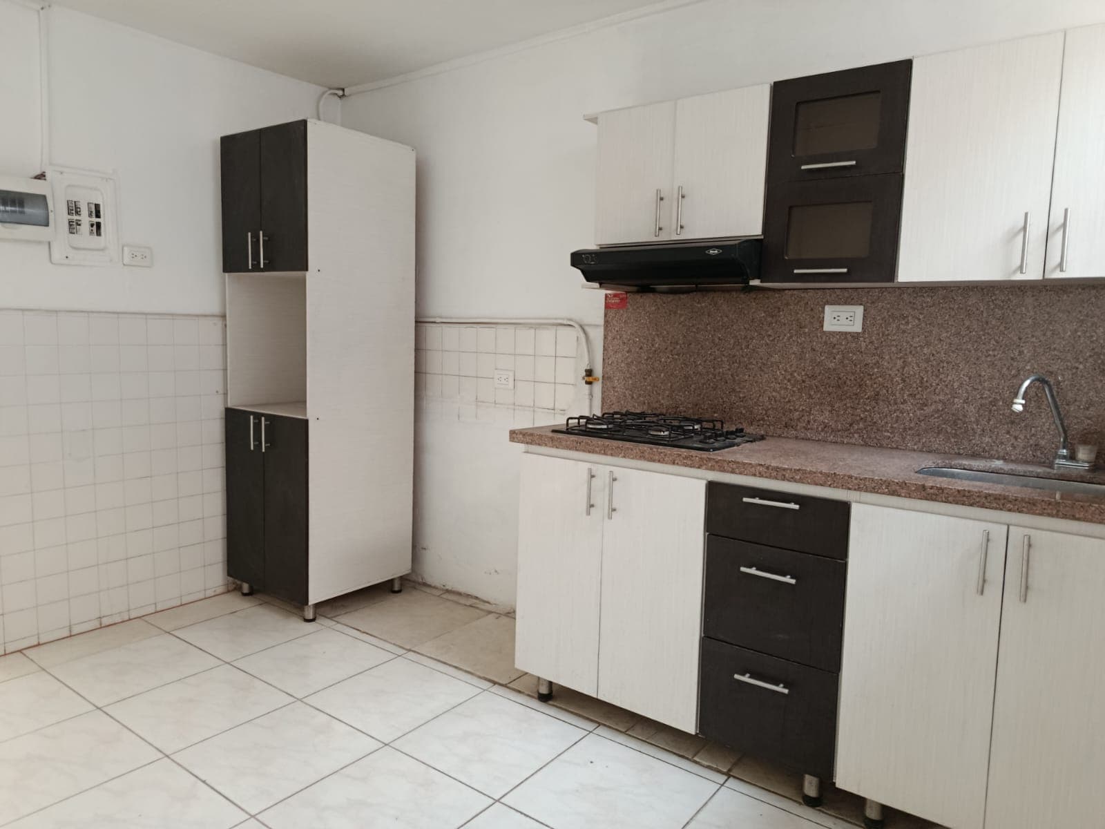 Casa Vivienda en arriendo en Simón Bolívar, La America, Medellín — foto 3 de 19