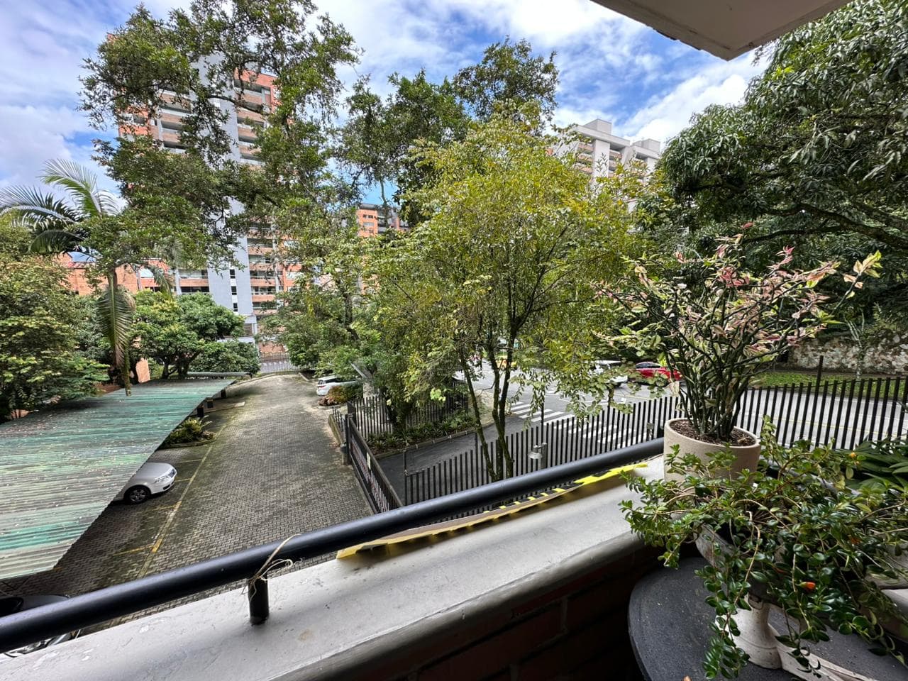 Apartamento en arriendo en Loma De Los Benedictinos, Envigado — foto 2 de 17