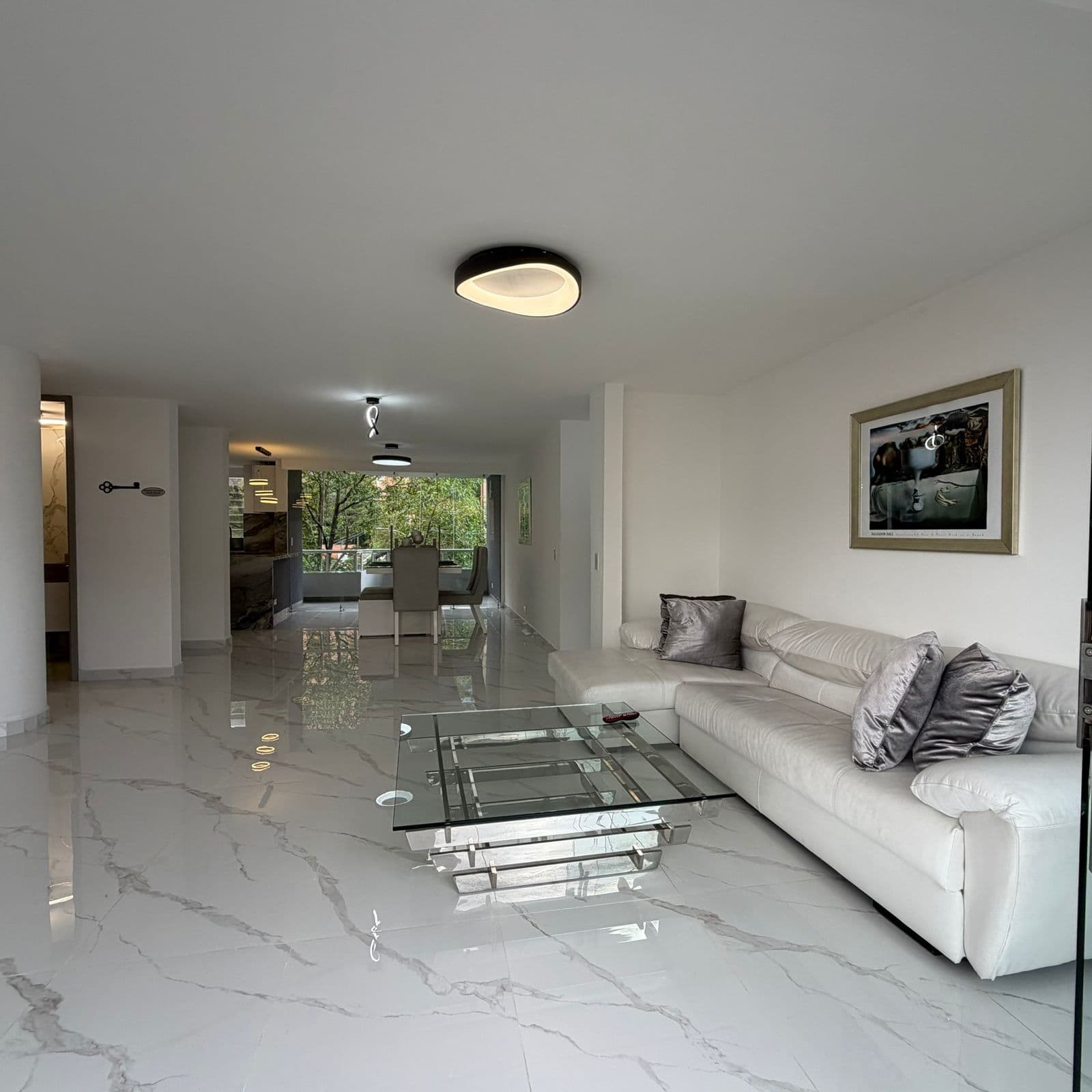 Apartamento en arriendo en Transversal Inferior, Poblado, Medellín — foto 4 de 20