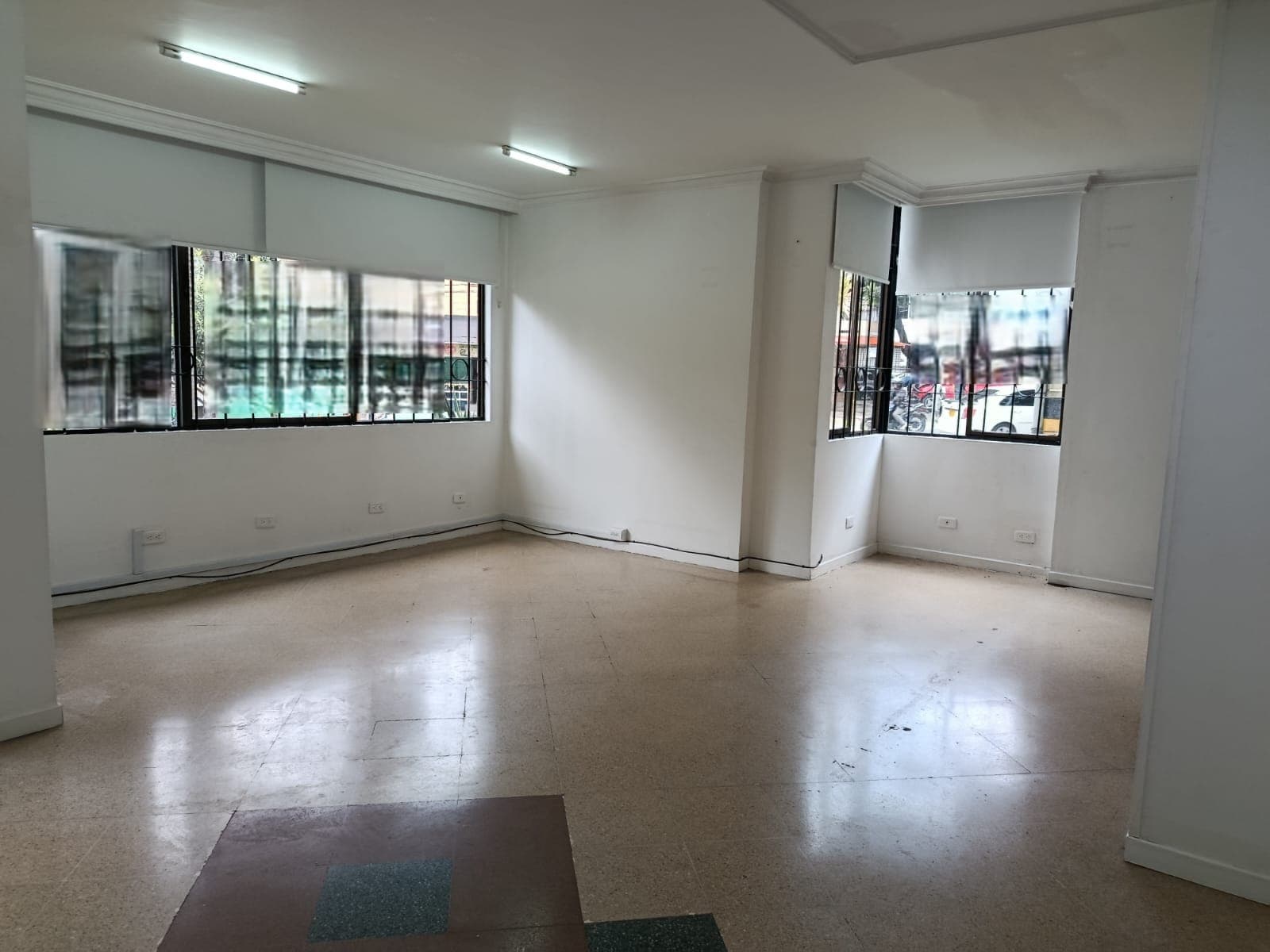 Local en arriendo en Simón Bolívar, La America, Medellín — foto 3 de 13