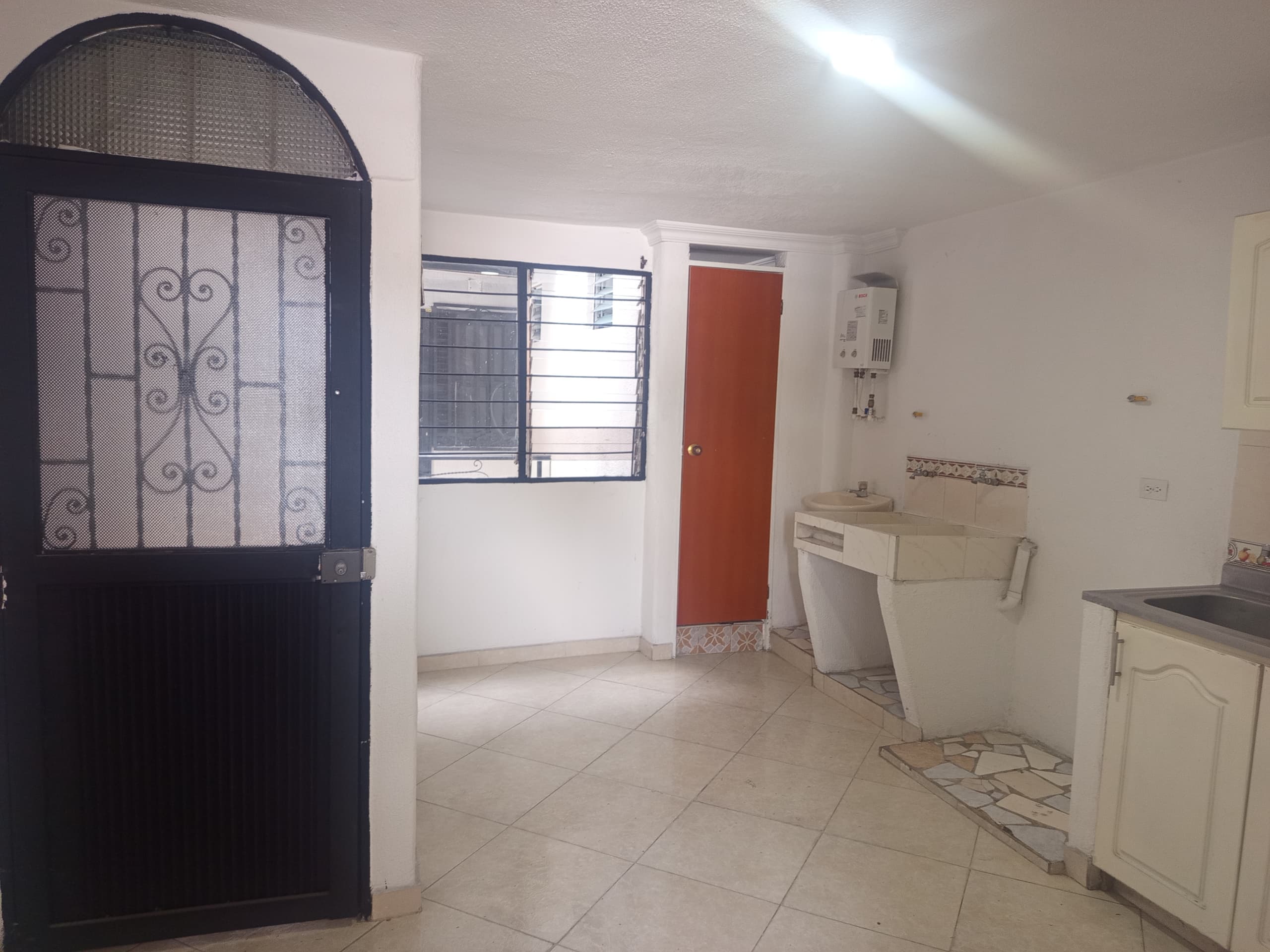 Apartaestudio en arriendo en Pilsen, Itagui — foto 4 de 12