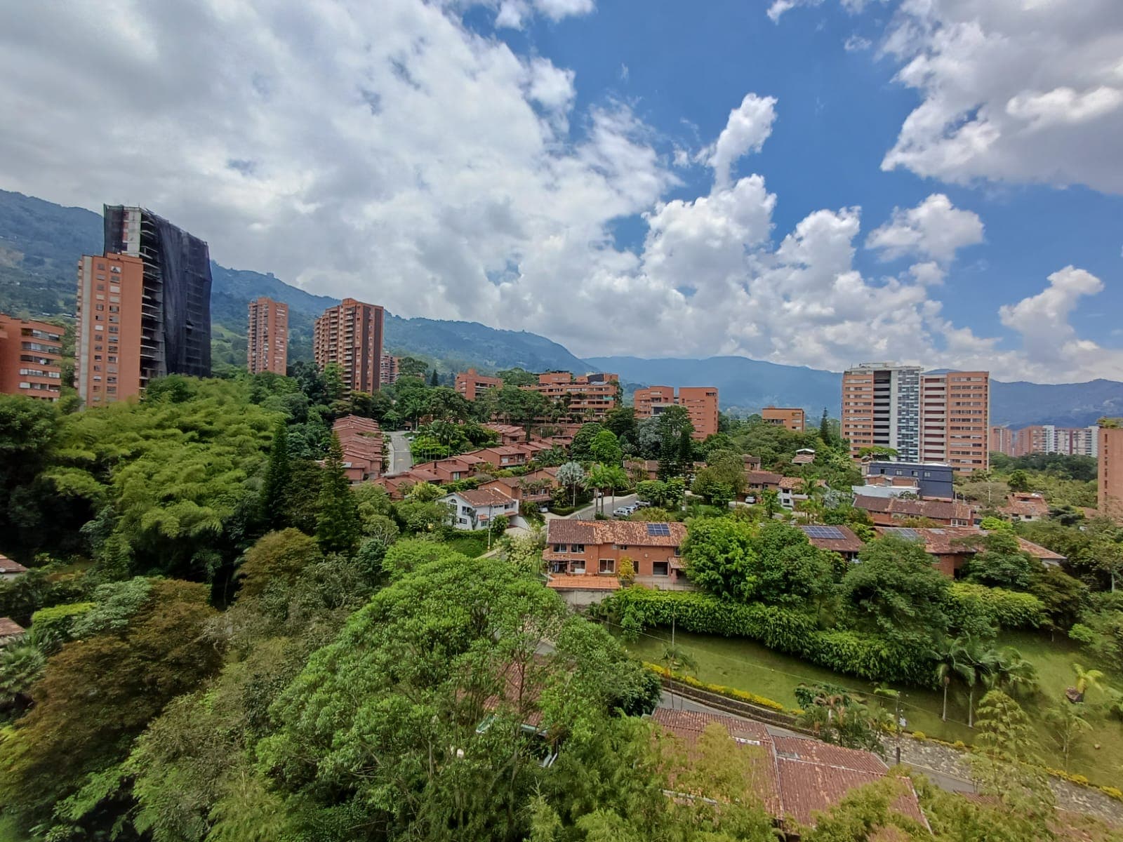 Apartamento en arriendo en San Lucas, Poblado, Medellín — foto 1 de 20