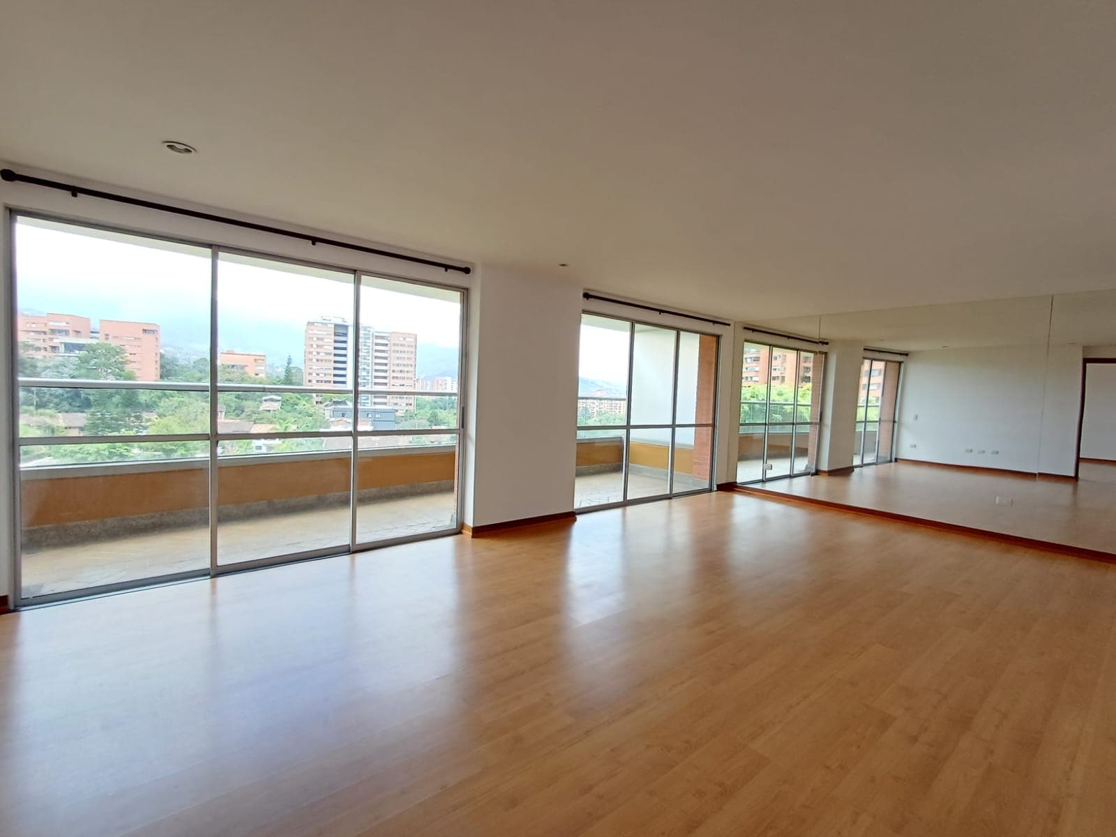 Apartamento en arriendo en San Lucas, Poblado, Medellín — foto 5 de 20