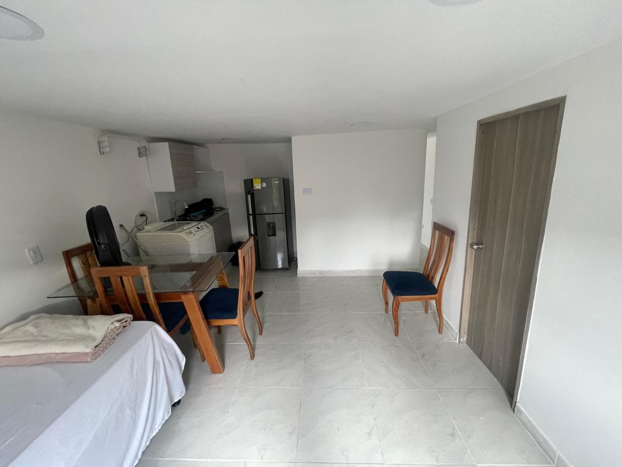Apartaestudio en arriendo en Belen, Medellín — foto 1 de 17