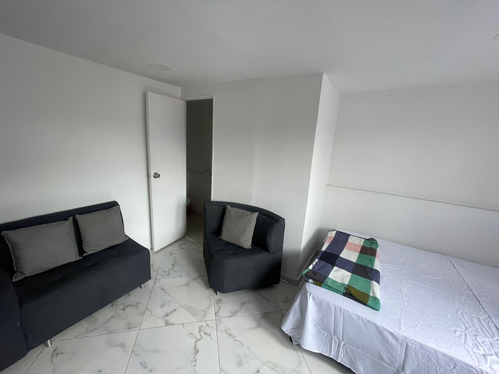 Apartaestudio en arriendo en Belen, Medellín — foto 3 de 15