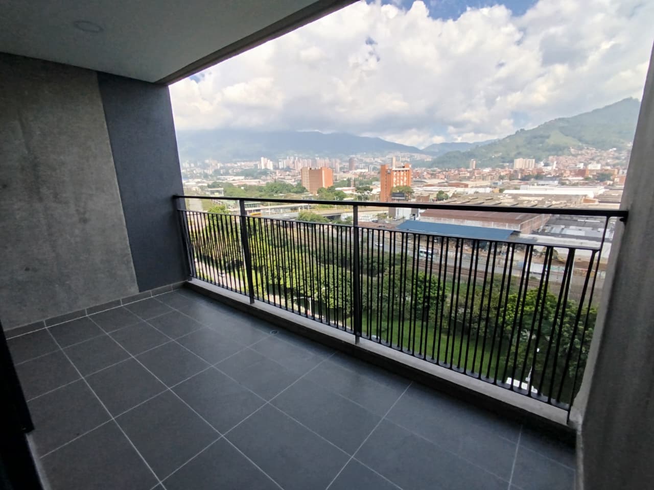 Apartamento en arriendo en Las Vegas, Envigado — foto 1 de 19