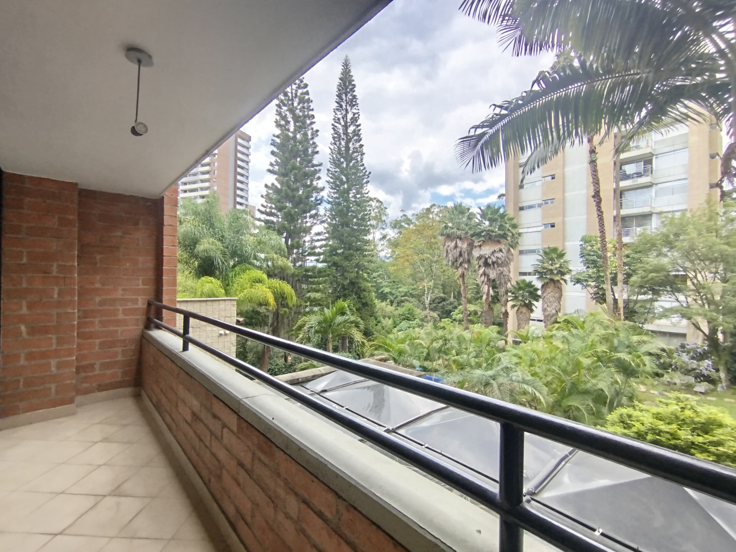 Apartamento en arriendo en Transversal Superior, Poblado, Medellín — foto 1 de 20
