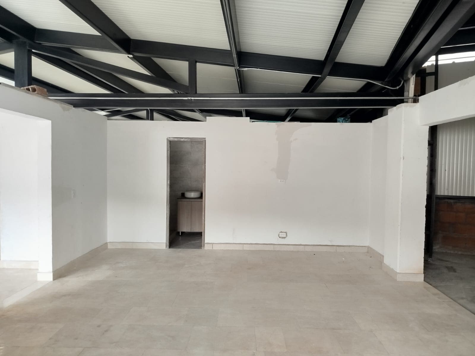 Bodega en arriendo en La Estrella — foto 1 de 12