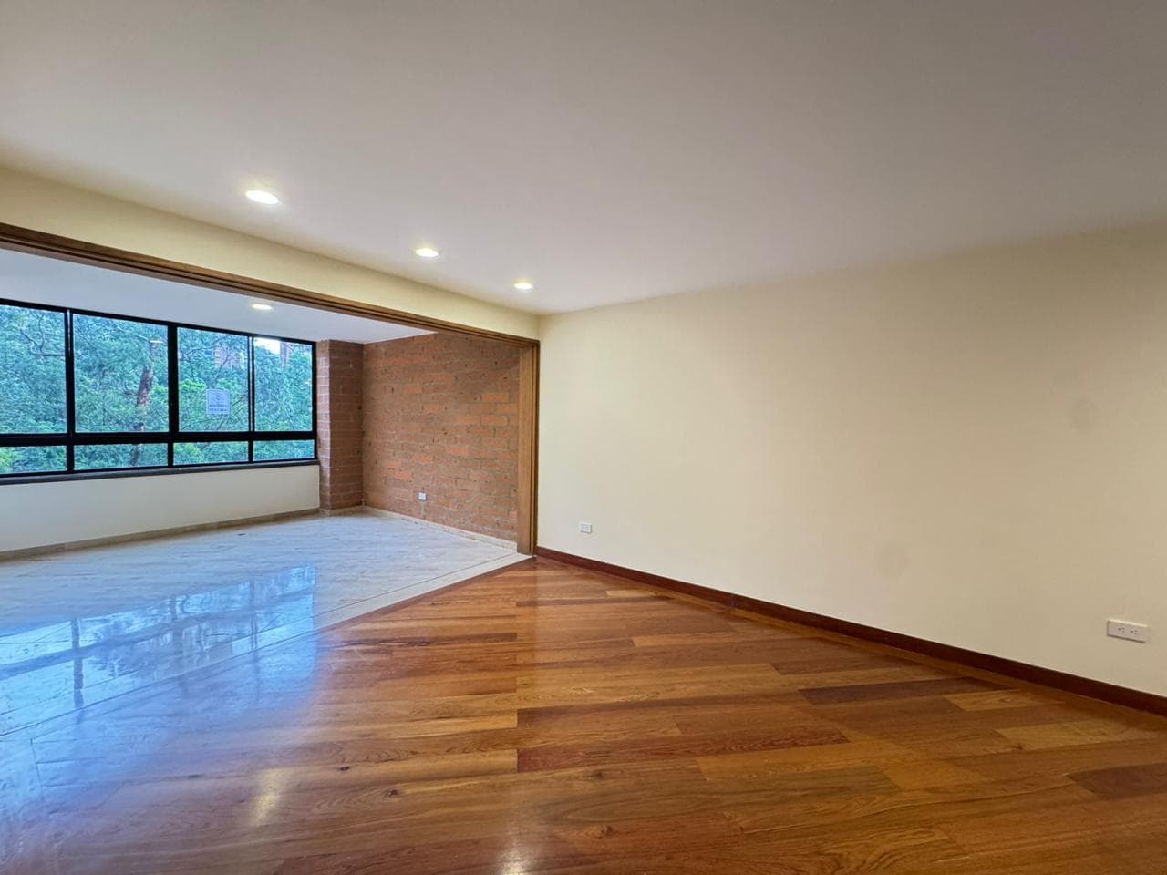 Apartamento en arriendo en La Tomatera, Poblado, Medellín — foto 2 de 20