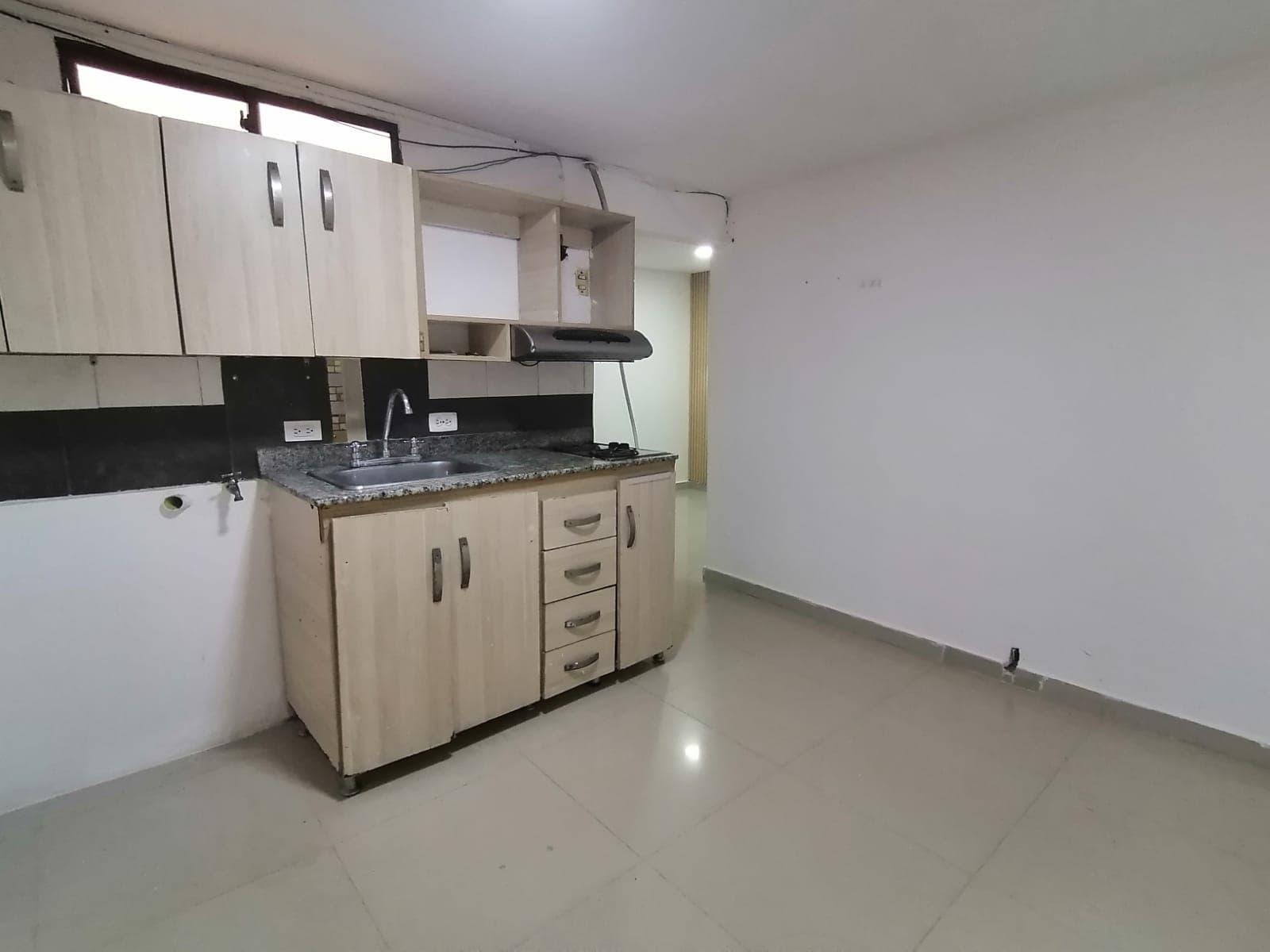 Apartaestudio en arriendo en Simón Bolívar, La America, Medellín — foto 1 de 12