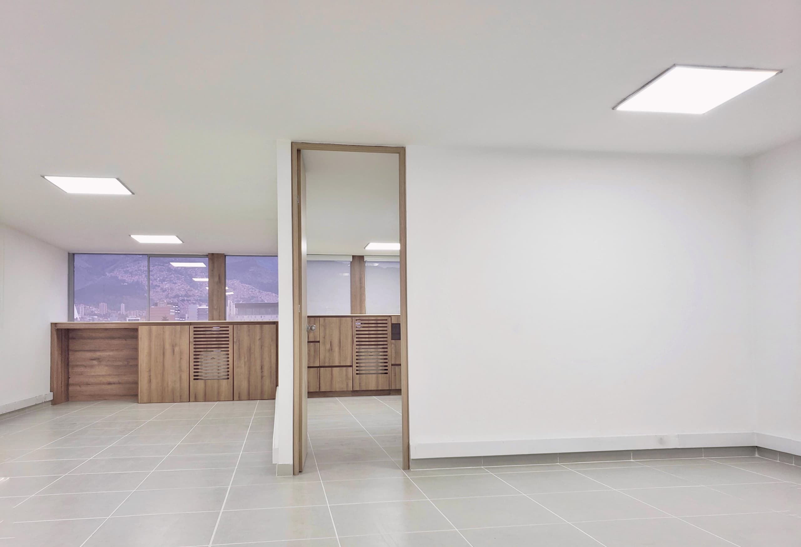 Oficina en arriendo en Laureles, Medellín — foto 3 de 13