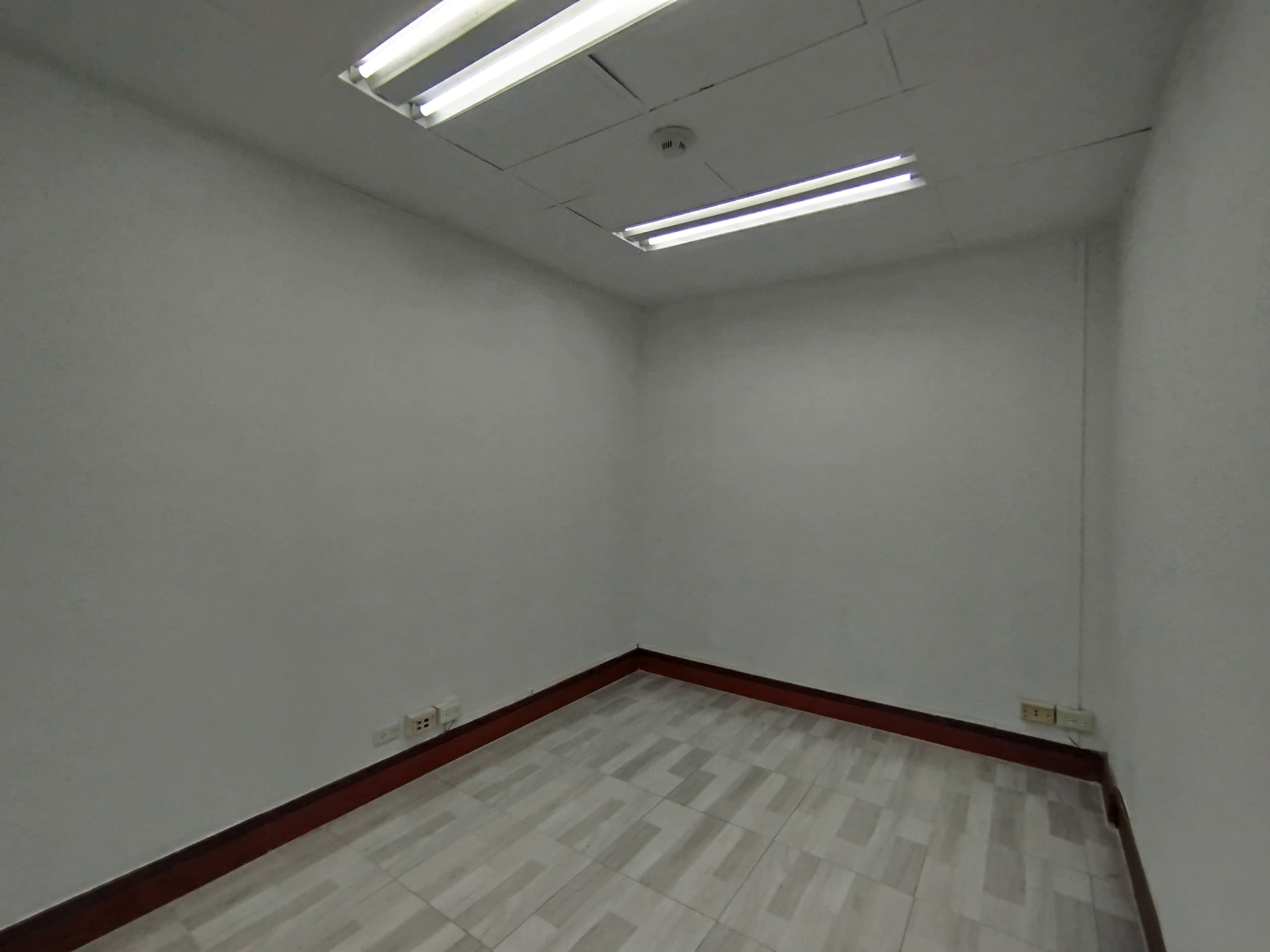 Oficina en arriendo en Los Balsos, Poblado, Medellín — foto 5 de 13